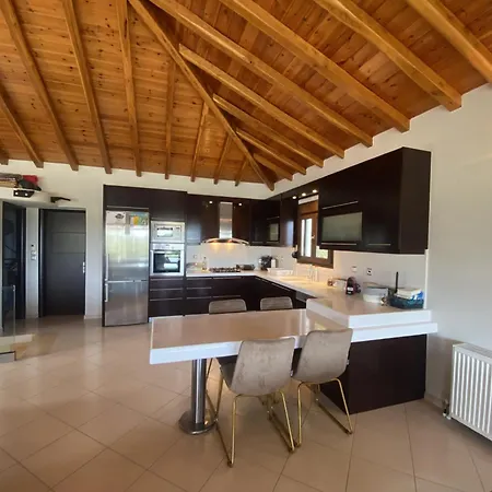 Villa Runway Mansion, Stunning Views And Lots Of Space