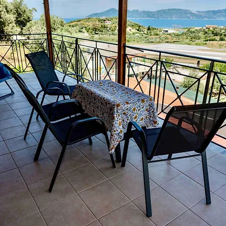 Runway Mansion, Stunning Views And Lots Of Space * Skiathos Town
